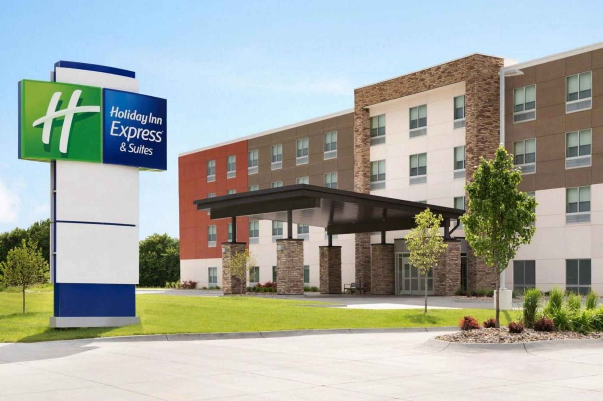 Holiday Inn Express & Suites Mansfield - Ontario By Ihg Esterno foto