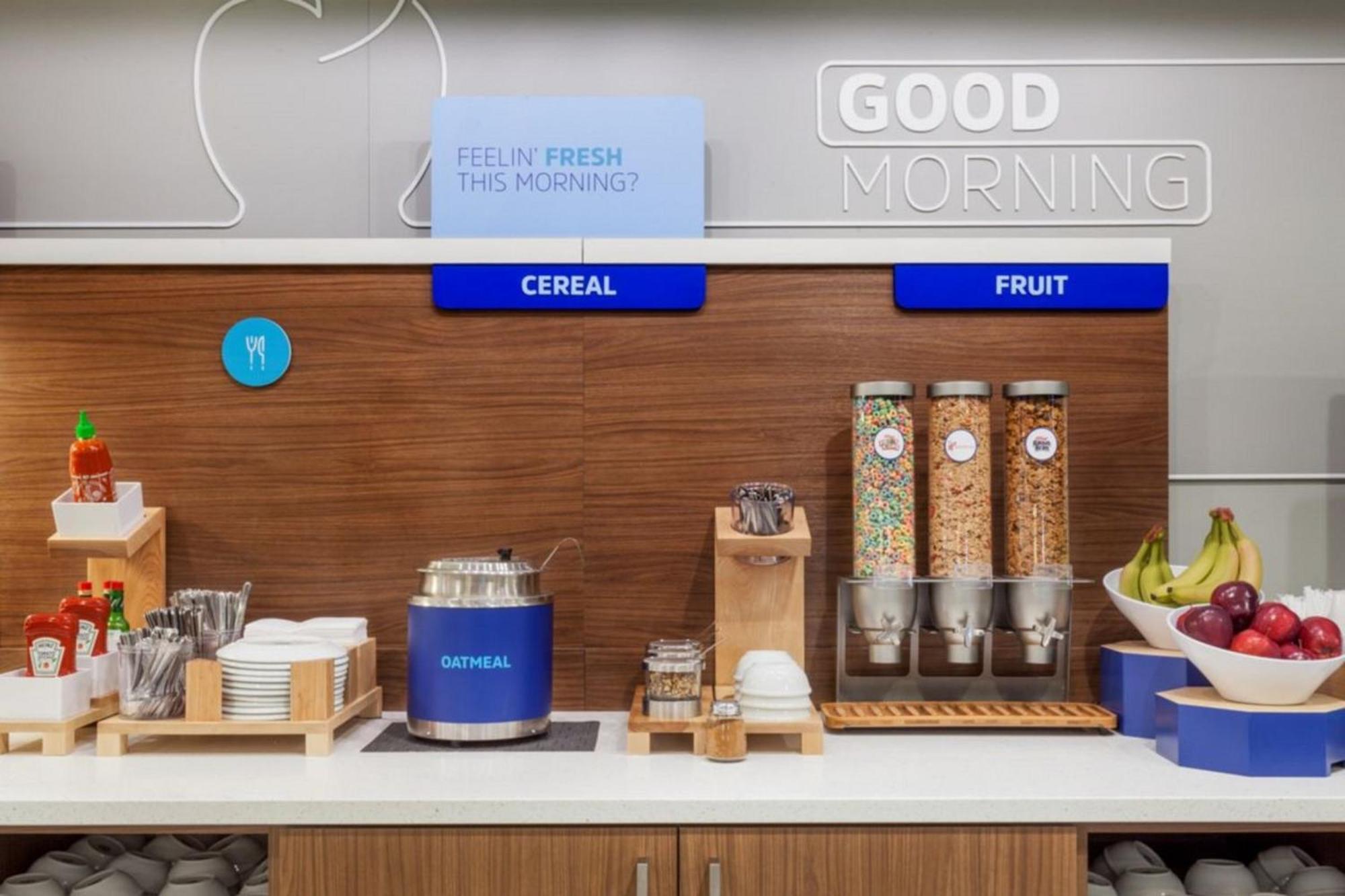 Holiday Inn Express & Suites Mansfield - Ontario By Ihg Esterno foto